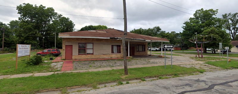 Shorts Drive-In (B&K Root Beer, Allens Root Beer, B-K Root Beer, BK Root Beer) - Benton Harbor - 400 S Fair St (newer photo)